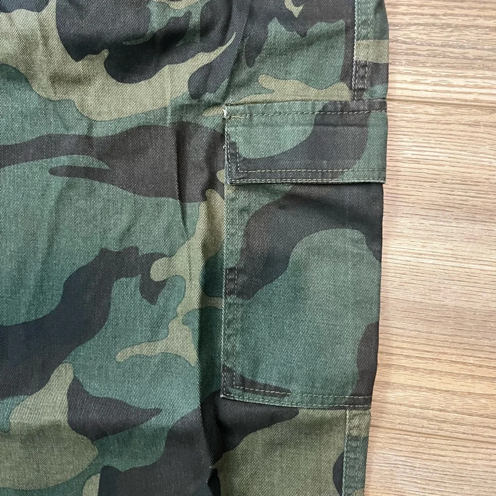 SHEIN Green Camouflage Cargo Shorts